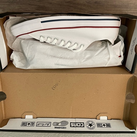 Chuck Taylor All Star Converse Unisex Low Top Size 9M/11W 8.5M/10.5W - Picture 4 of 8